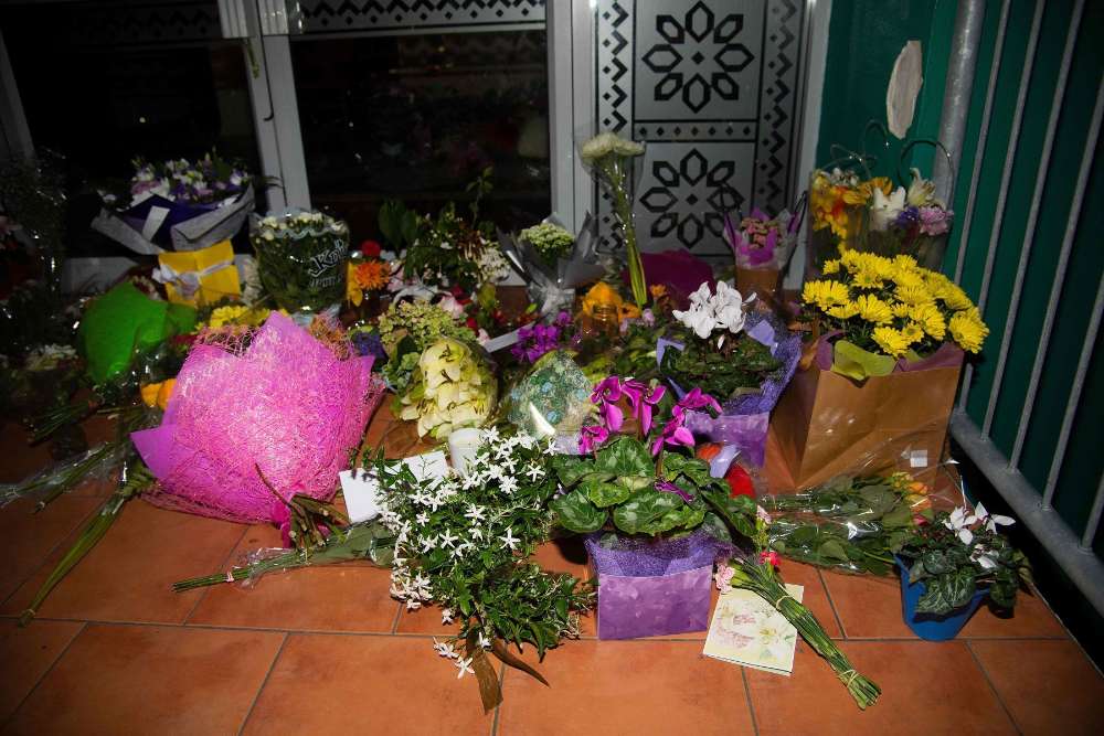 Flowers are placed on the front steps of the Wellington Masjid mosque in Kilbirnie in Wellington on March 15, 2019, after a shooting incident at two mosques in Christchurch. - Attacks on two Christchurch mosques left at least 49 dead on March 15, with one gunman -- identified as an Australian extremist -- apparently livestreaming the assault that triggered the lockdown of the New Zealand city. (Photo by Marty MELVILLE / AFP) NZEALAND-CRIME-SHOOTING